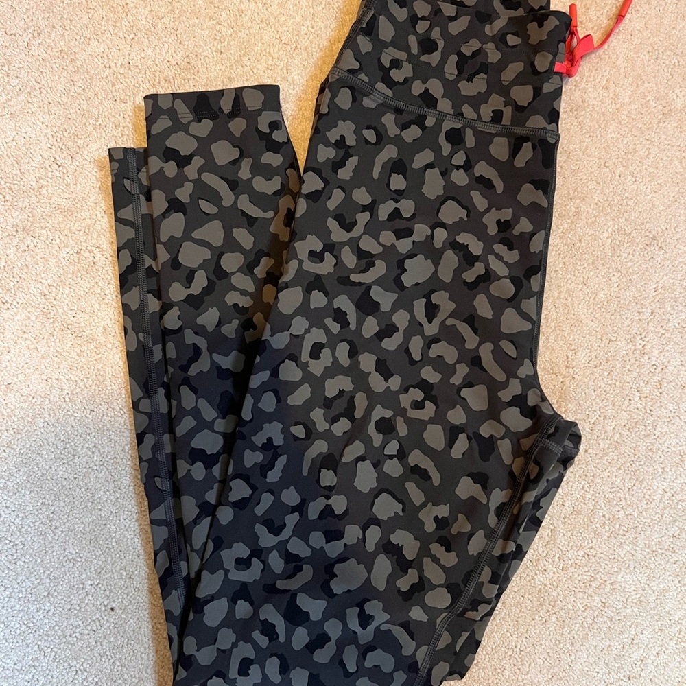 Sarah’s Days X WFB leggings